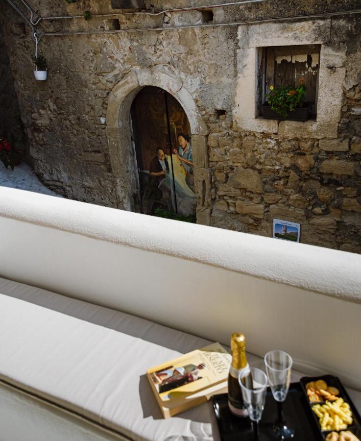 Dimora Cavour Bed and Breakfast Amantea Exteriör bild